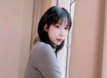 Em gái dâm đãng đến thuê nhà và làm tình với chủ